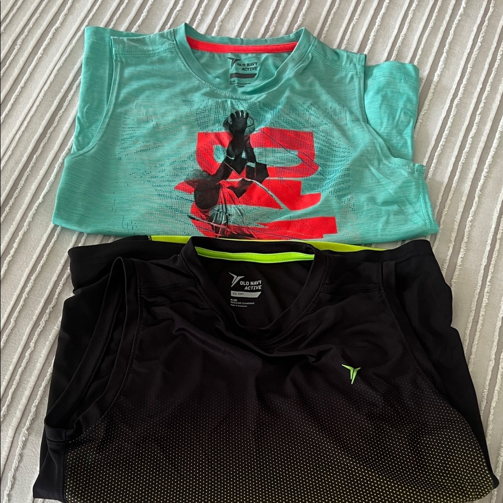 Graphic Teal and Black Athletic Shirts Old Navy performance muscle shirts